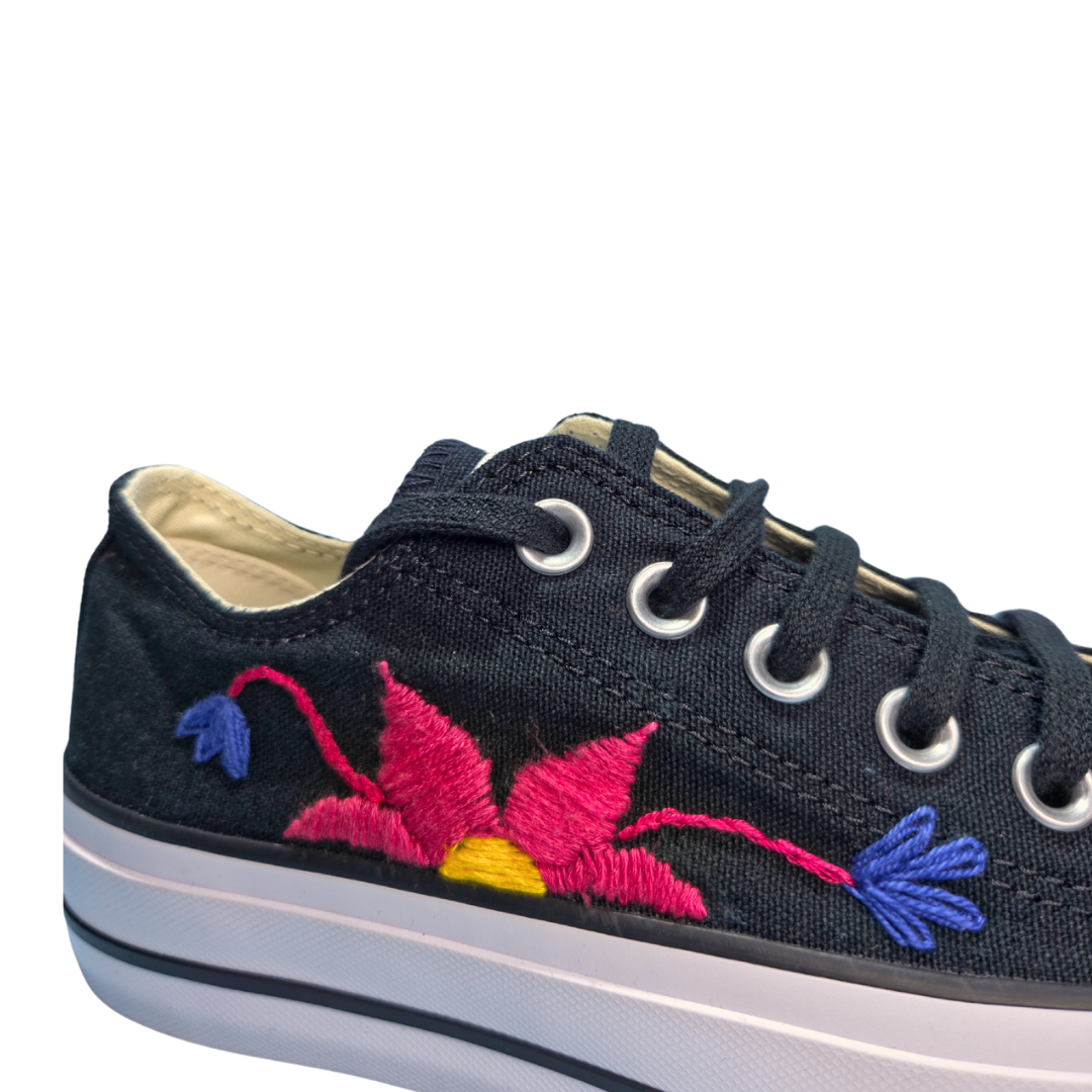 Sneakers Platform nere ricamo "Campi in fiore"