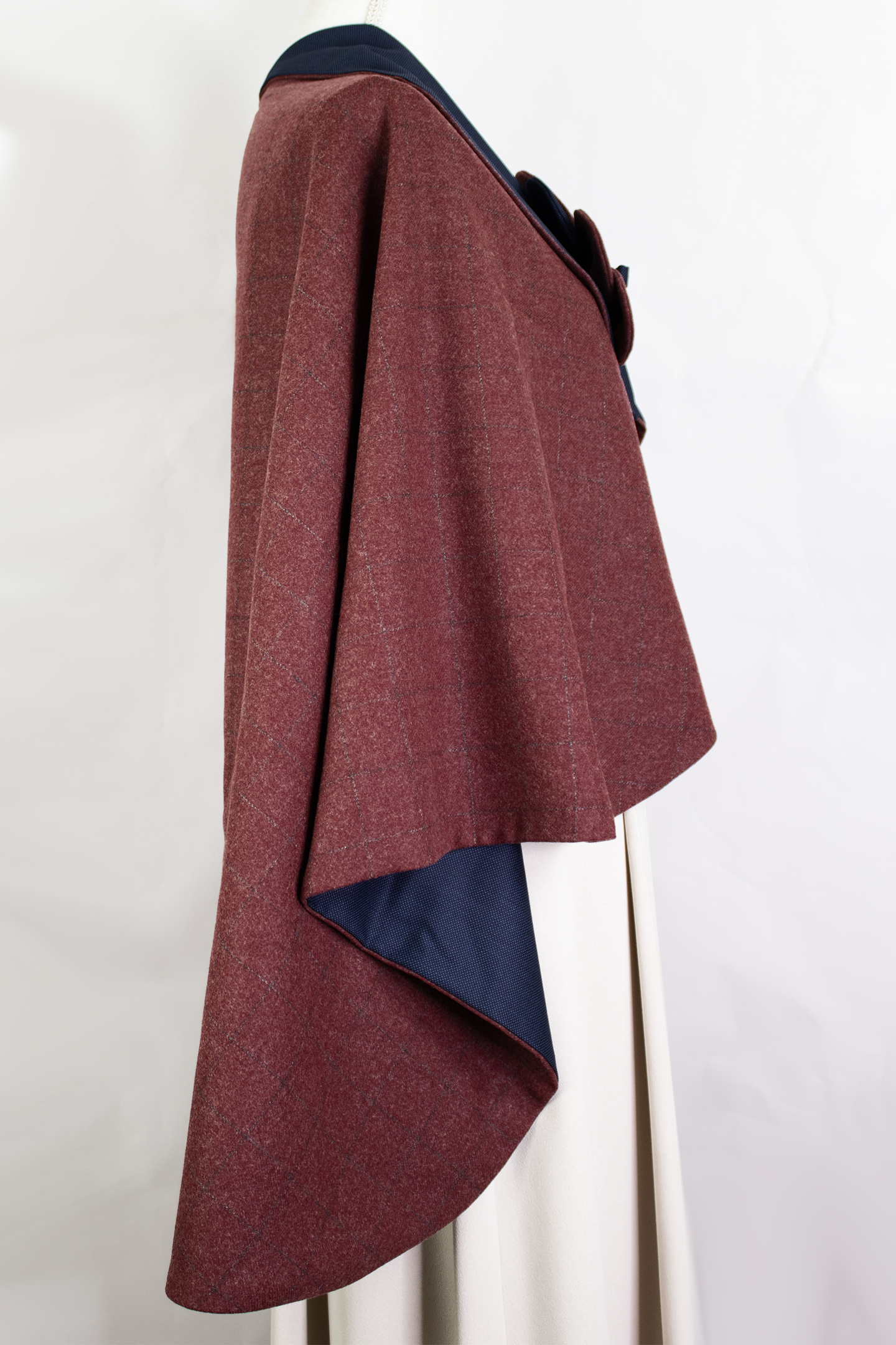 Mantò - checked bordeaux e puntinato blu