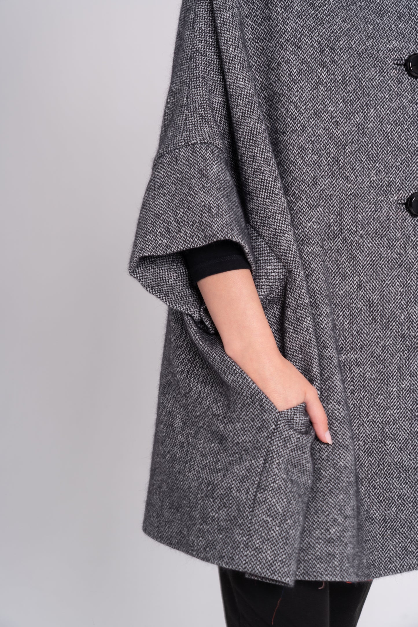 Calù • Cappotto in lana e cachemire puntinato nero