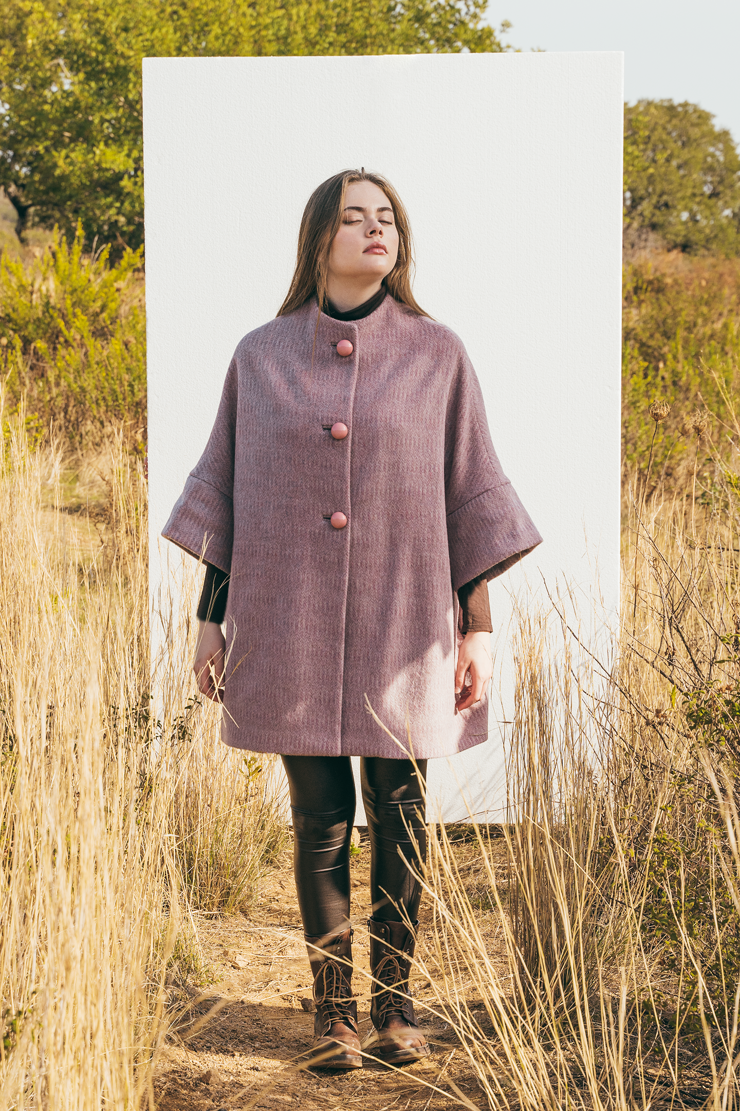 Calù • Cappotto linea a uovo in mohair e alpaca lilla melange con bottoni rosa e fodera fantasia