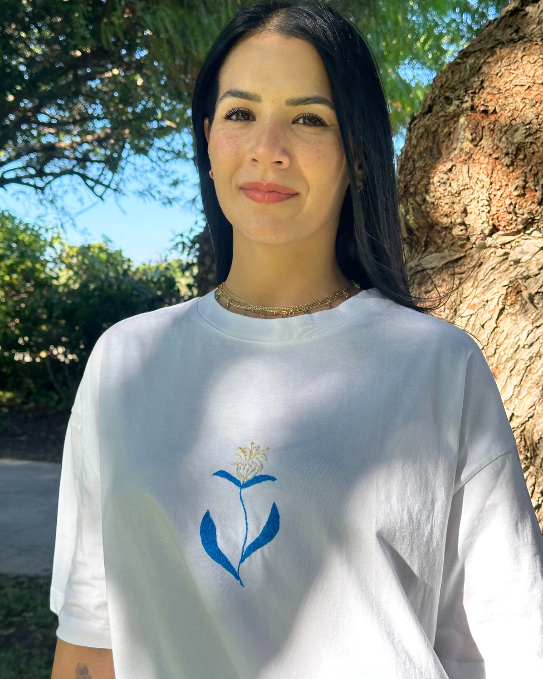 T-shirt Ricamo Giglio di mare