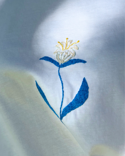 T-shirt Ricamo Giglio di mare