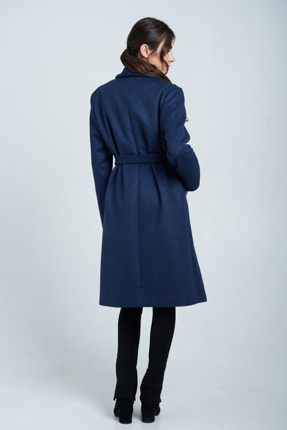 Pre-order Rosè • Cappotto in lana e cachemire blu notte con cinta - Prezzo in store