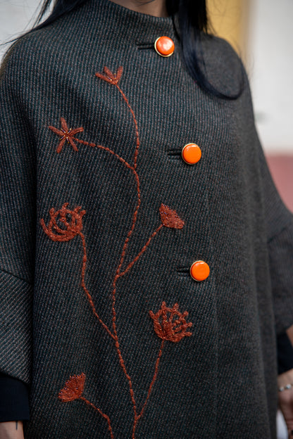 Calù ricamato a mano 100% lana