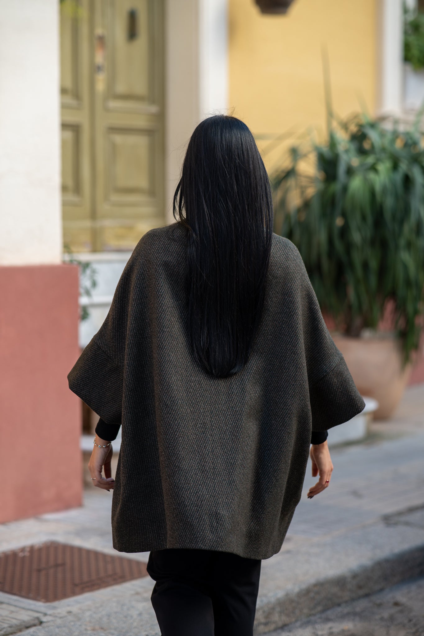 Calù ricamato a mano 100% lana